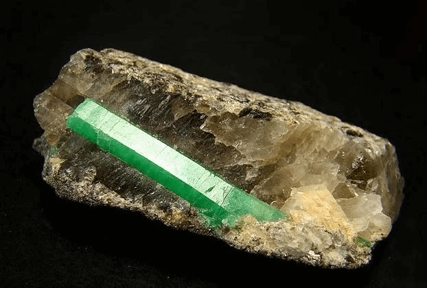 amblygonite - A separation and enrichment method for spodumene and beryl dressings