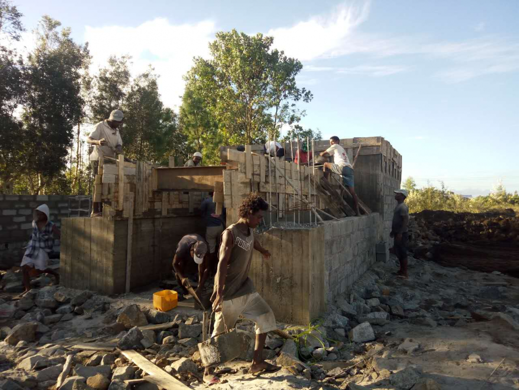 Mining Site Installation1 1030x773 - 50-80 Tons Per Hour Lumpy Chrome Spiral Wash Plant in Tamatave,Madagascar