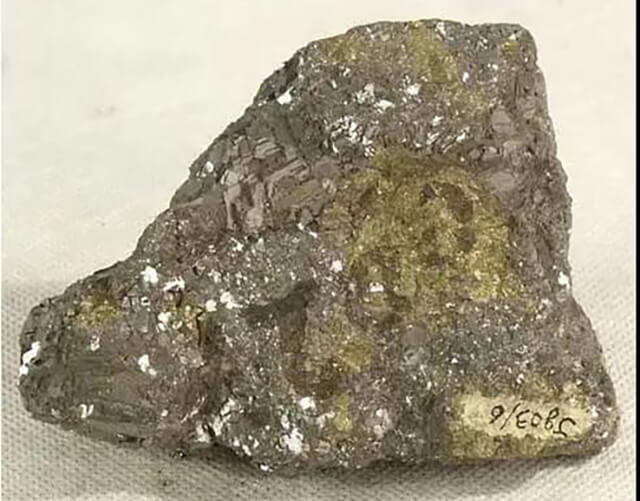 方铅矿矿石 Galenite ore5 - How can you identify different ores?