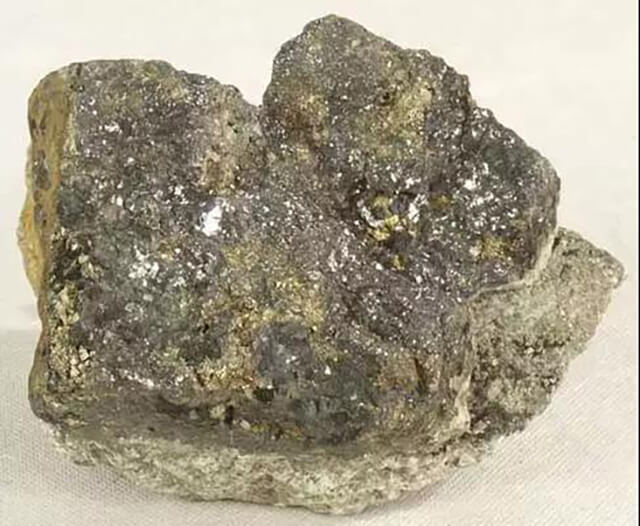 硫化物多金属金矿石 - How can you identify different ores?