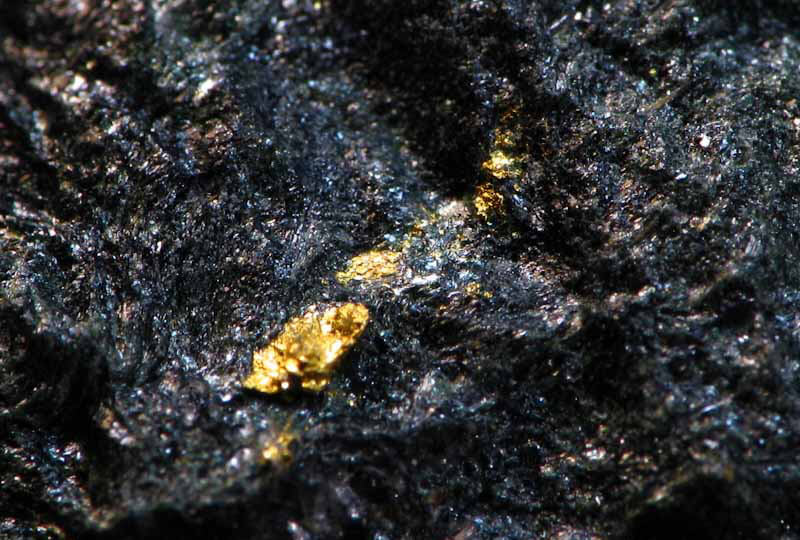 金矿 - How do we find the stones that gold hidden inside?