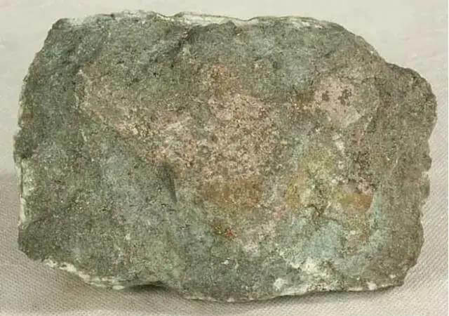 黄铜矿矿石Chalcopyrite ore2 - How can you identify different ores?