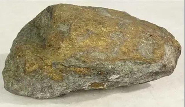 黄铜矿矿石Chalcopyrite ore3 - How can you identify different ores?